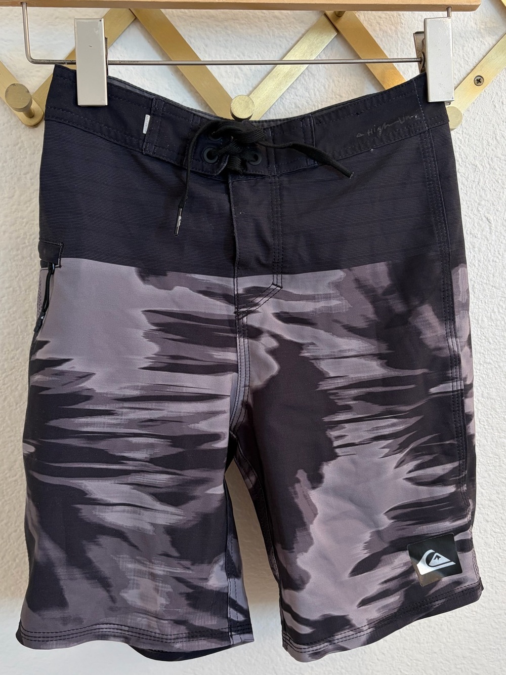 Quiksilver Boy’s Highline Dryflight Boardshorts Black Grey 10 23
